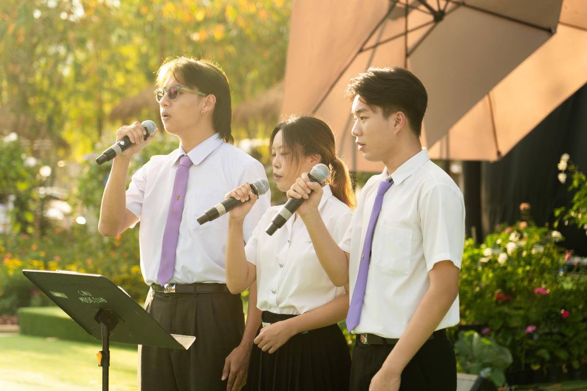 การแสดง “ดนตรีในสวน H.M. Song อว.บรรเลง เพลงของพ่อ”