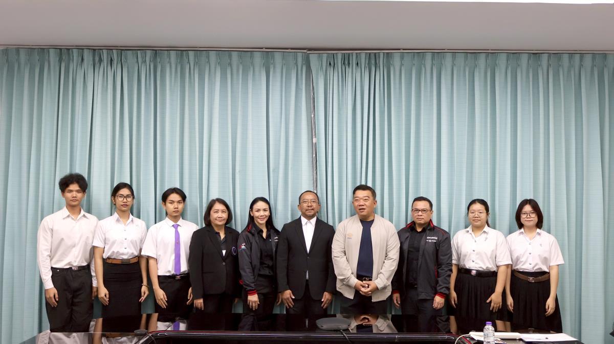 ให้การต้อนรับกรรมการกองทุนการศึกษา เอ็กซอนโมบิล สมโภชกรุงรัตนโกสินทร์ 200 ปี ประจำปีการศึกษา 2568