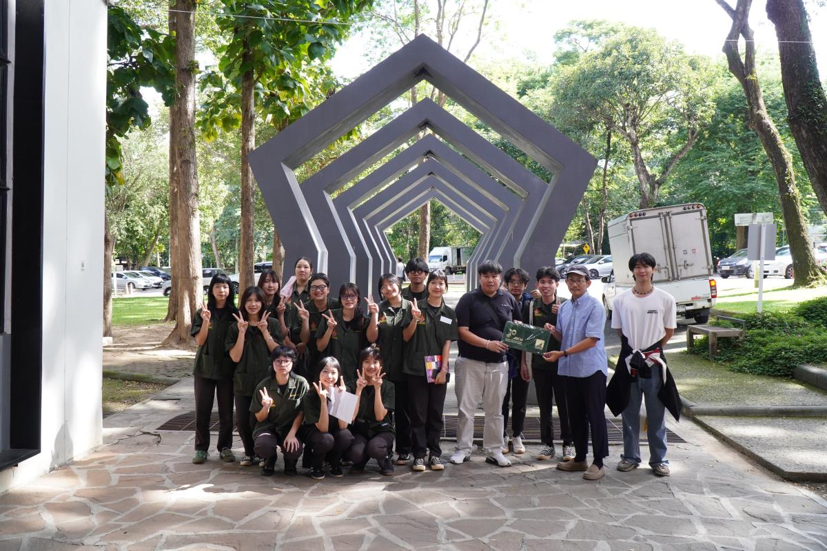 คณะสถาปัตยกรรมศาสตร์ มหาวิทยาลัยเชียงใหม่ ให้การต้อนรับหลักสูตรเตรียมสถาปัตยกรรมศาสตร์ วิทยาลัยเทคโนโลยีและสหวิทยาการ มหาวิทยาลัยเทคโนโลยีราชมงคลล้านนา