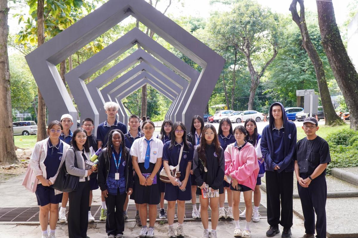 คณะสถาปัตยกรรมศาสตร์ มช. ให้การต้อนรับโรงเรียนนานาชาติเชียงราย (CRIS) จังหวัดเชียงราย