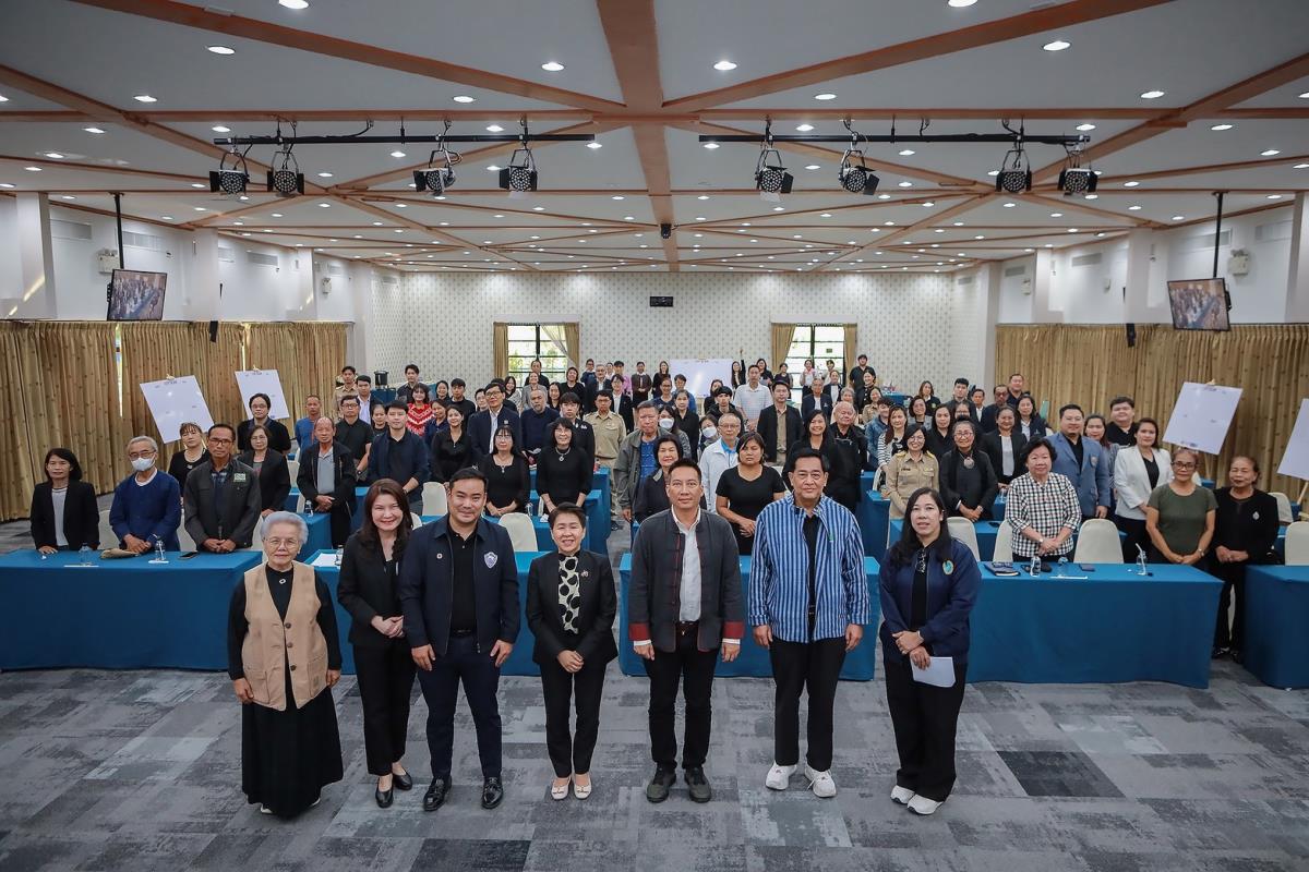 ดร.กรวรรณ สังขกร ร่วมเวที Lampang Creative City Kickoff Forum ขับเคลื่อนลำปางสู่เมืองเศรษฐกิจสร้างสรรค์