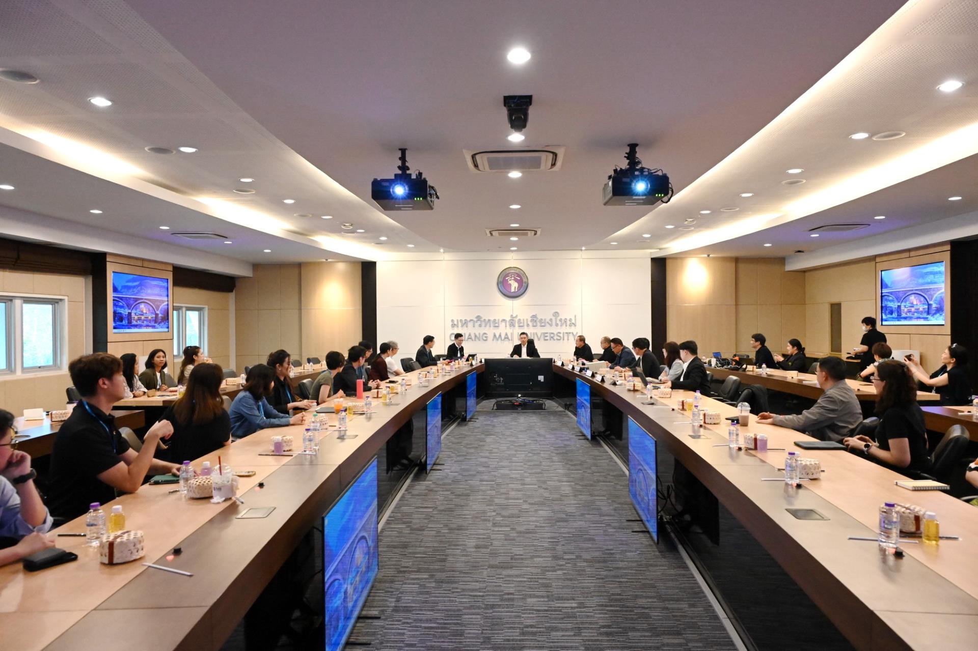 ให้การต้อนรับคณะผู้บริหารจากสถาบันวิจัยเพื่อการพัฒนาประเทศไทย (TDRI)