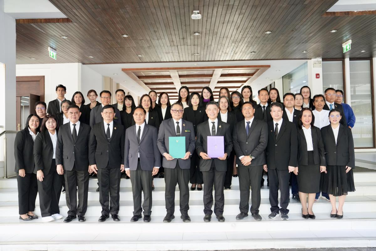 พิธีลงนามบันทึกข้อตกลงความร่วมมือว่าด้วยการส่งเสริมและการคุ้มครองแรงงานนอกระบบ