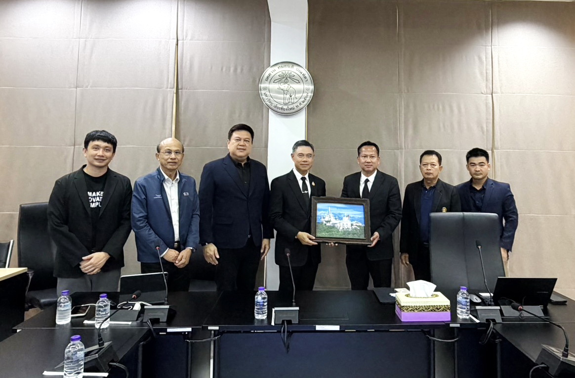 ให้การต้อนรับอธิการบดีมหาวิทยาลัยราชภัฎเพชรบุรี และคณะ