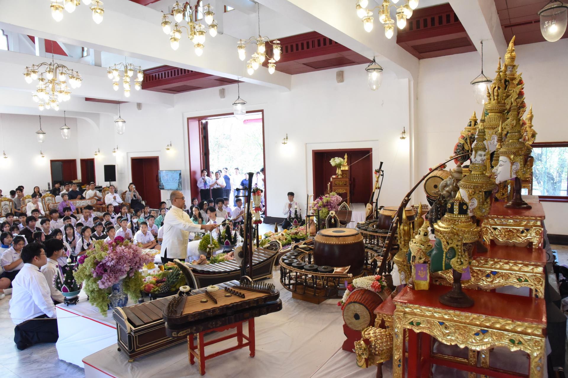 พิธีเจริญพระพุทธมนต์และพิธีไหว้ครูนาฏศิลปและดนตรีไทย มหาวิทยาลัยเชียงใหม่ ประจำปี 2569 (พิธีไหว้และครอบครู)