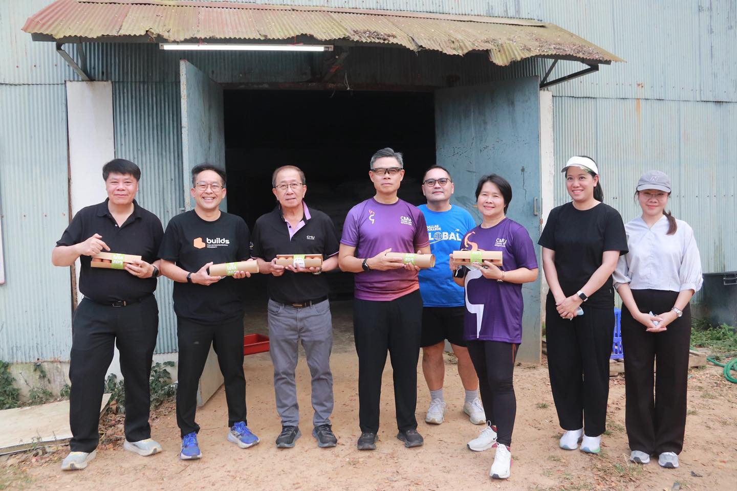 อธิการบดี พร้อมคณะผู้บริหารมหาวิทยาลัยเชียงใหม่เข้าเยี่ยมชมฟาร์มสัตว์ทดลองภาควิชาสัตวศาสตร์และสัตว์น้ำ คณะเกษตศาสตร์ มหาวิทยาลัยเชียงใหม่