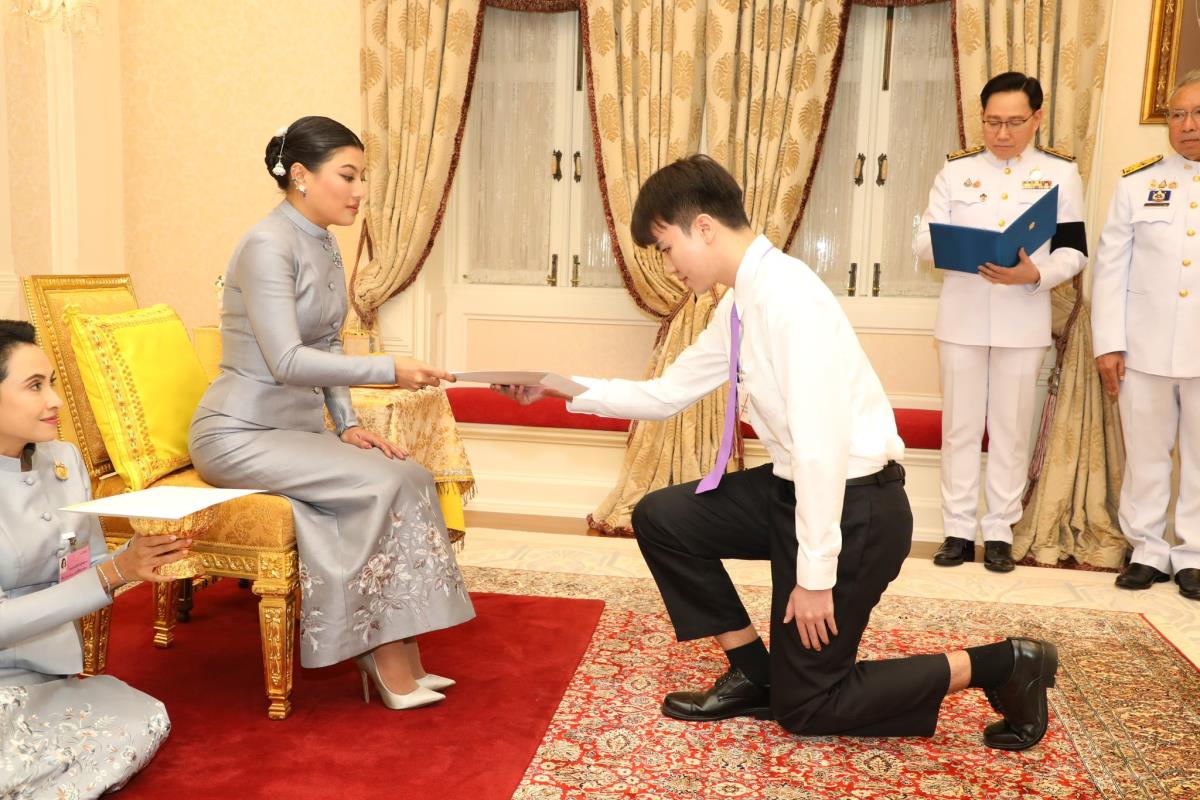 คณะวิจิตรศิลป์ มช. ขอแสดงความยินดีกับนักศึกษาสาขาวิชาการออกแบบ รับพระราชทานทุนเรียนดี มูลนิธิอารยศิลป์ สิริวัณณวรีนารีรัตน์